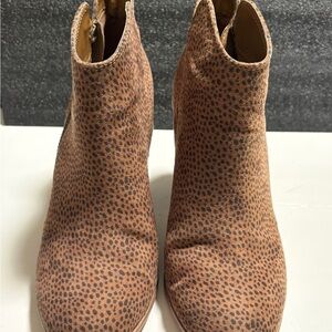 Michael Shannon leopard print side zip Ankle Bootie -size 6.5